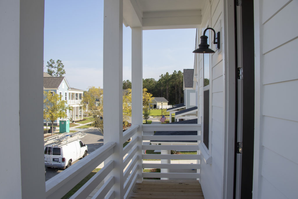 155 dark hollow balcony