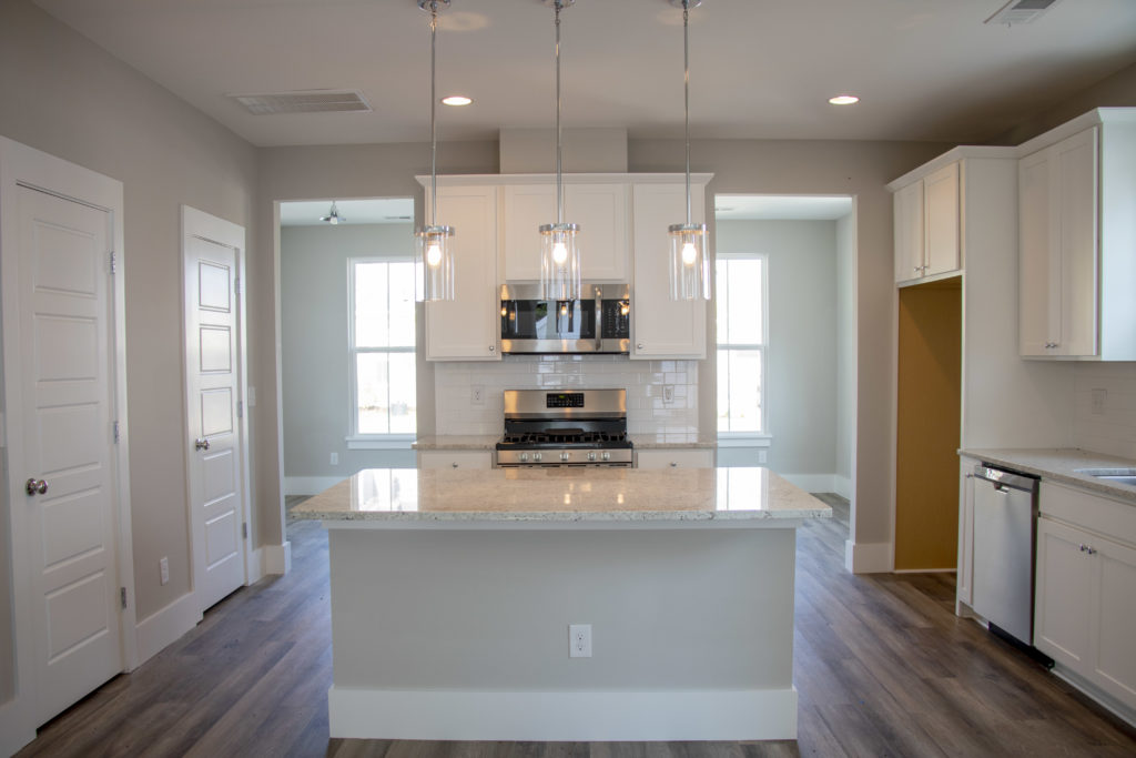 155 dark hollow kitchen2